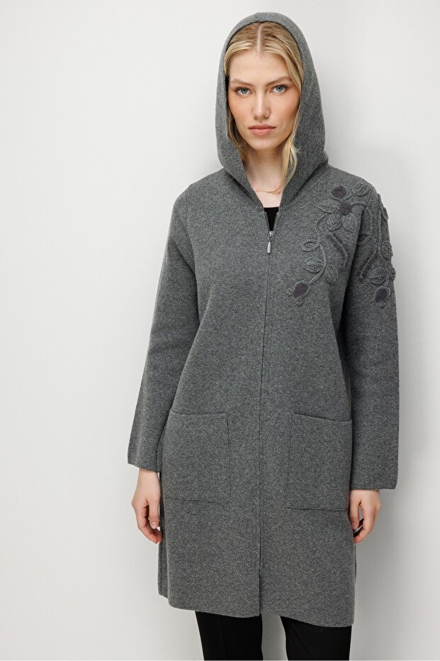 Women's Leaf Embroidered Hooded Long Wool Cardigan Smoked