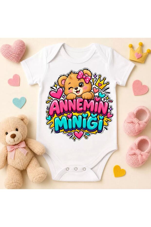 Mommy's Mini Printed White Baby Bodysuit with Envelope Collar and Short Sleeves