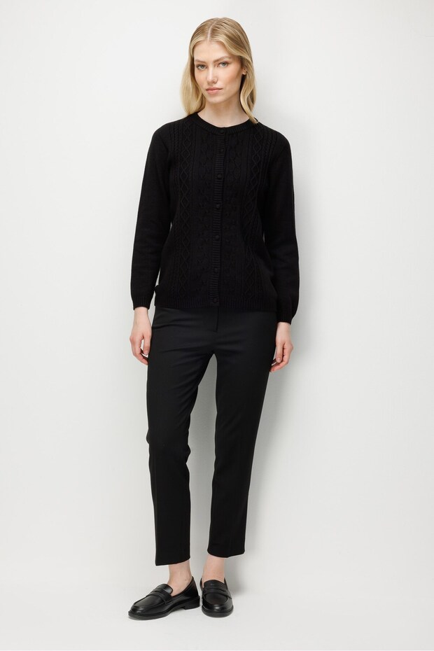 Women's Crew Neck Front Buttoned Knitwear Cardigan Black