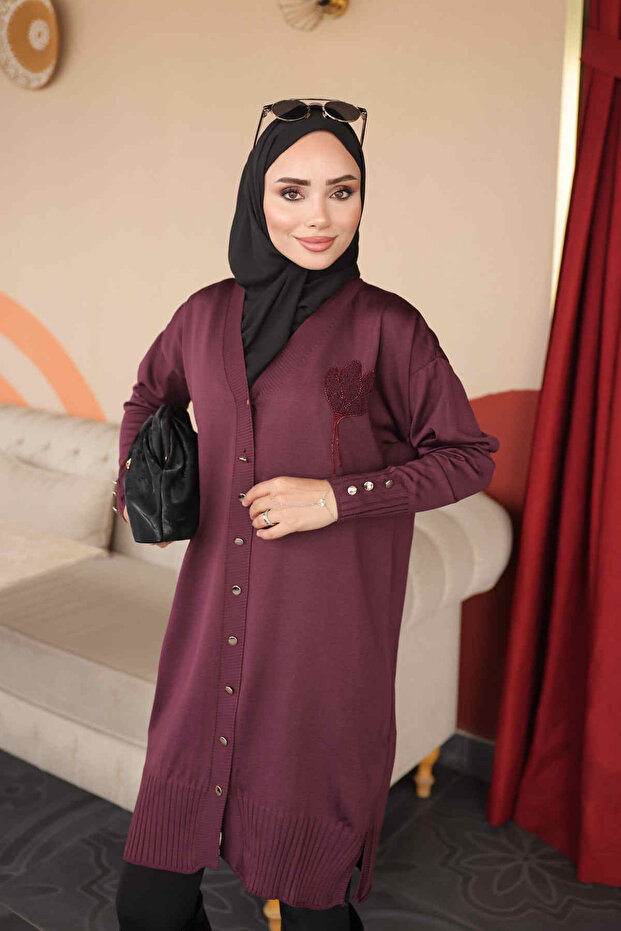 Plum Collar Embroidered Cold Yarn Knitwear Cardigan