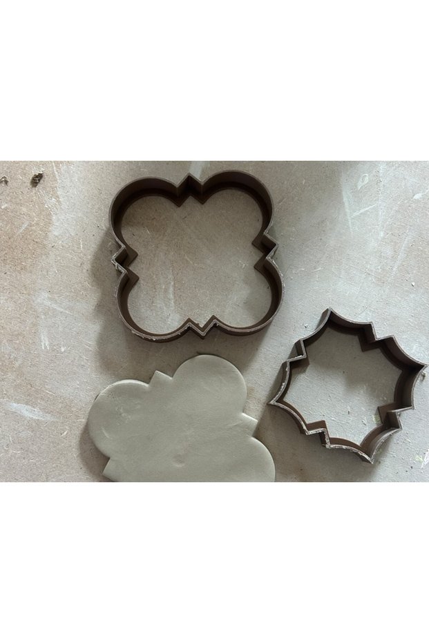 Modern Moroccan Motif 2-Piece Ceramic and Dough Shaping Mold Set
