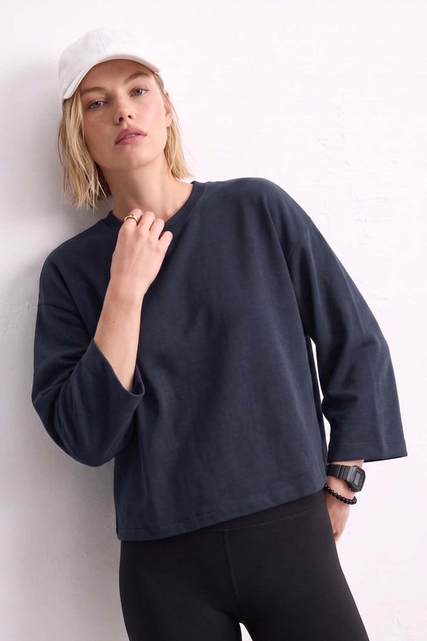 Women's Crew Neck Long Sleeve T-Shirt - Dark Navy Blue