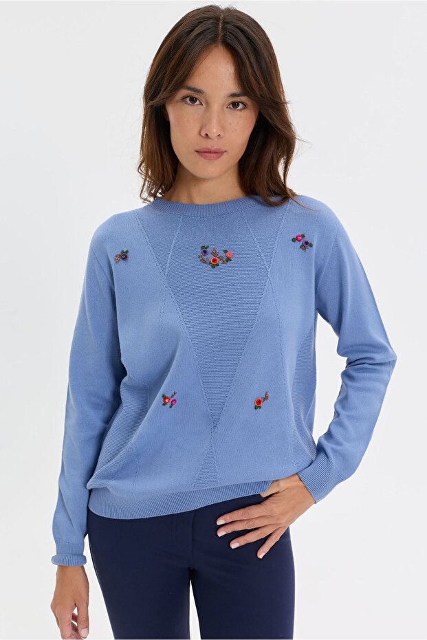 Women's Crew Neck Diamond Pattern Floral Embroidered Knitwear Sweater B.Blue