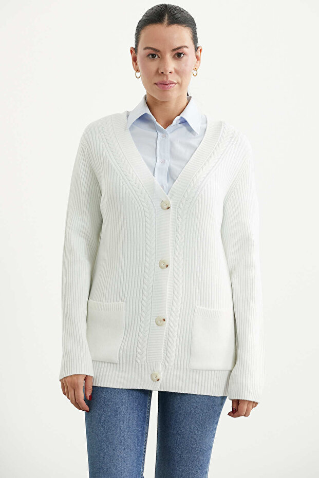 Oversize Buttoned Knitwear Cardigan with Pockets - Bone