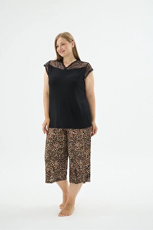 17324 Black Leopard Lace Detailed Blouse Capri Set