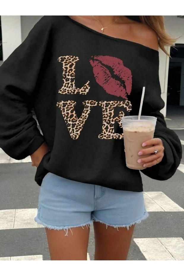 Women's Love Printed Boat Neck Oversize Sweatshirt