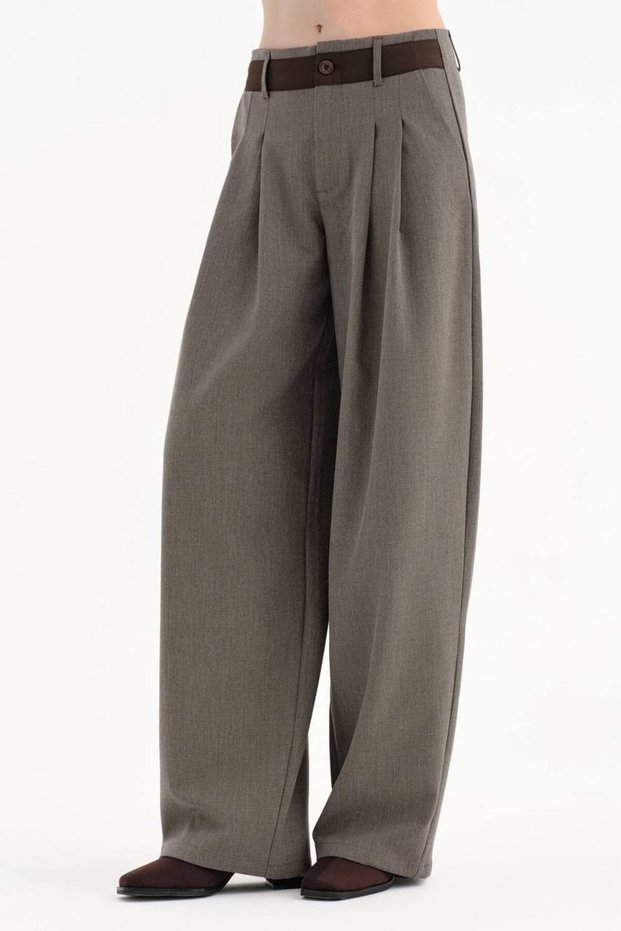 Women's Pleated Design Trousers with Garni Fabric Detail on the Front