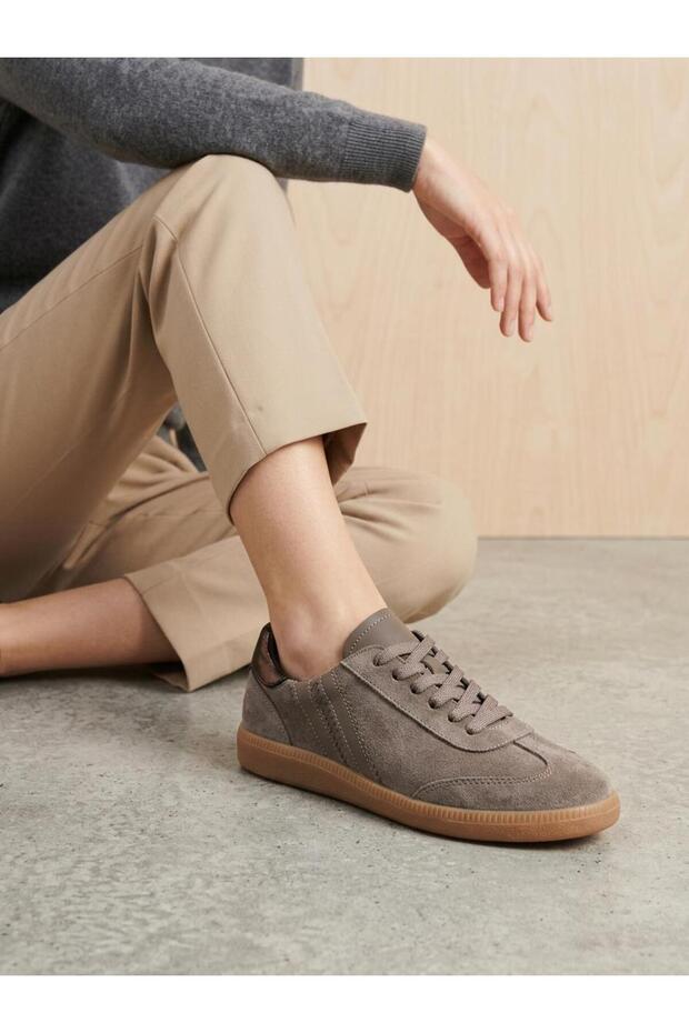 2609920K Women's Genuine Suede Leather Striped Sneaker Shoes