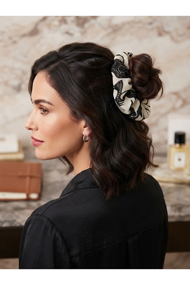 Minimalist Line Patterned Black-White Chiffon Scrunchie Buckle