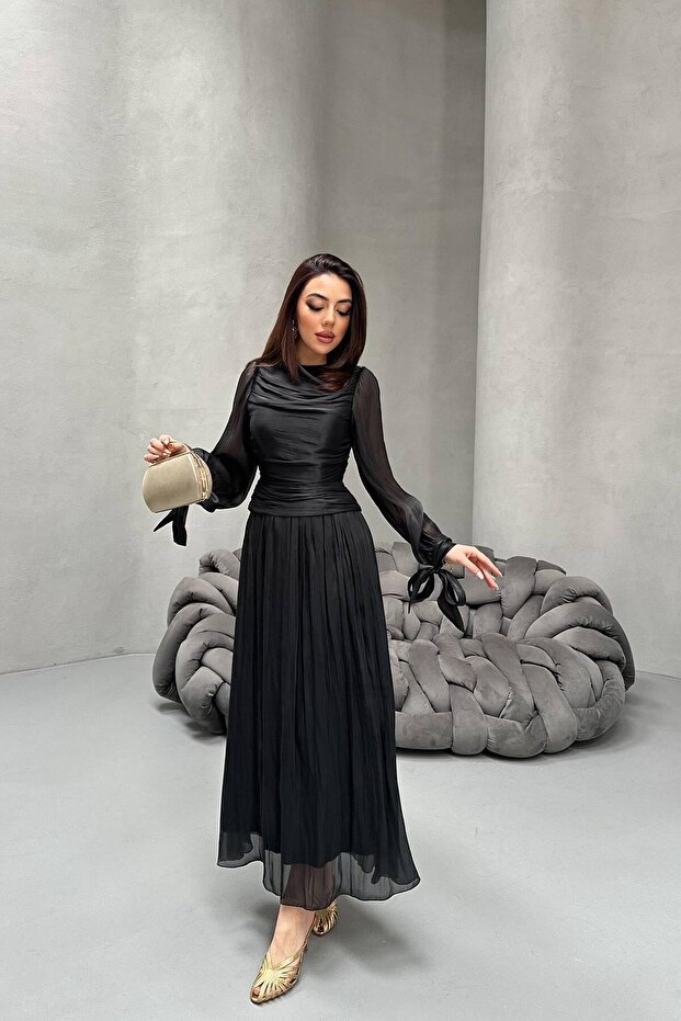 Black Gathered Detailed Cuffed Belted Dress