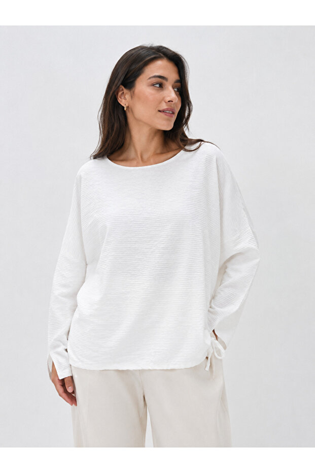 White Knitwear Women's Relaxed Fit Blouse