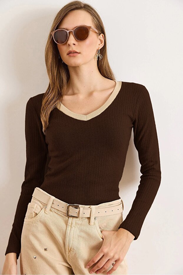Women's Bitter Brown Beige Collar Detailed Embroidered Lycra Blouse Blz-19002746