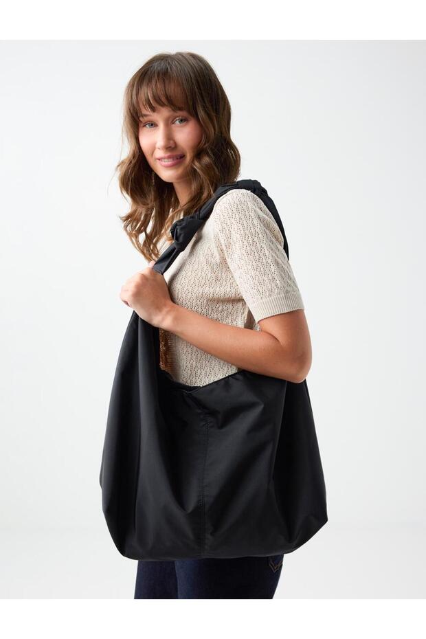 Black Knot Detailed Large Volume Shoulder Bag