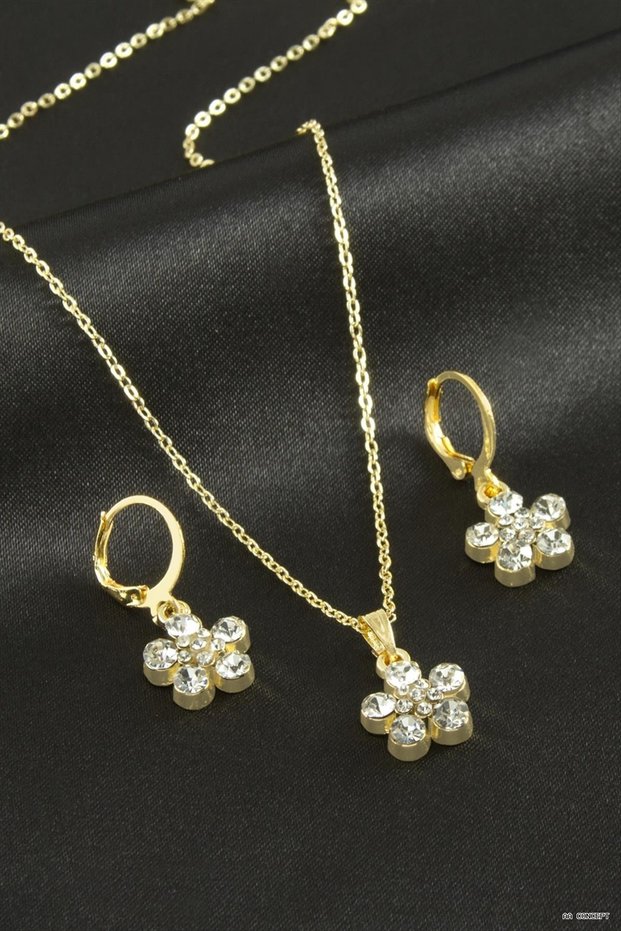 CONCEPTA Flower-Stone Necklace Set (161045) Silver Color