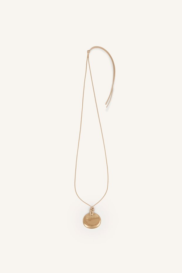 Round Medallion Pendant with Knot Detail Women's Necklace I6623Axns