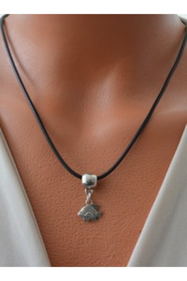 Necklace - Silver Color -