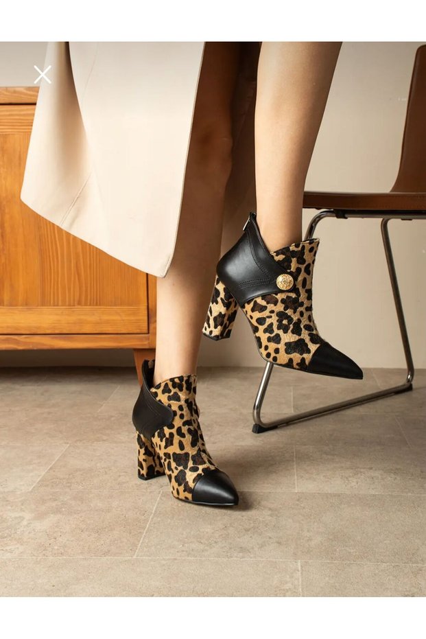 Layla Leopard Feather Black Leather Detail 7 cm Heel Boots Botti̇e