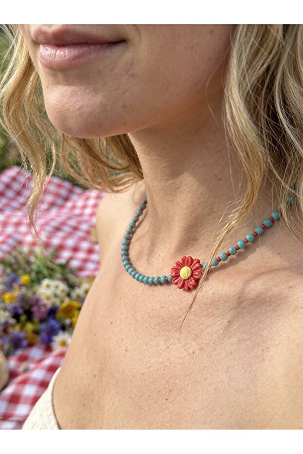 Turquoise Howlite and Ceramic Red Daisy Charm Necklace