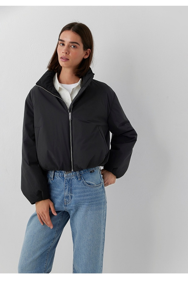 Water-Repellent Stand-Up Collar Oversized (Wide Cut) Puffer Jacket.