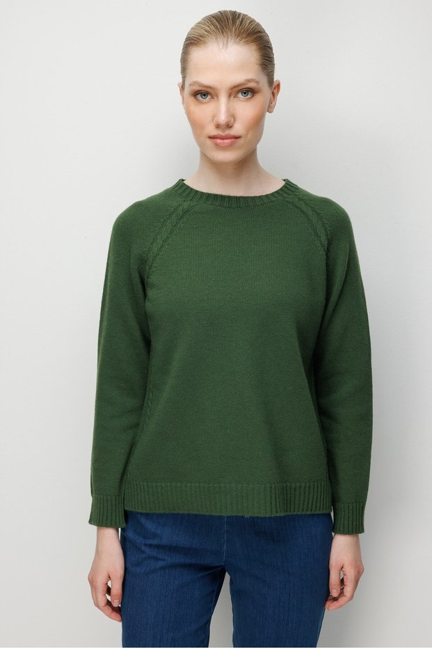 Women's Crew Neck Wool Sweater with Hair on the Side of the Sleeve K.Yosun