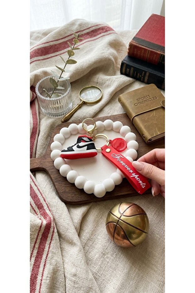 Concerse Shoe Keychain