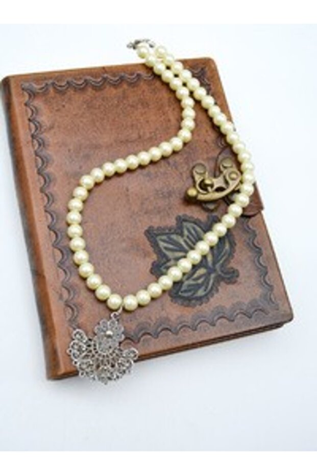 Pearl Necklace - Silver Color -