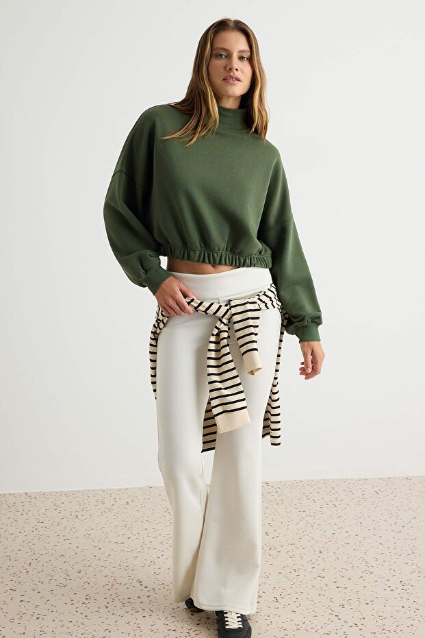 Light Khaki Thick Elastic Waist High Neck Oversize/Wide Cut Crop/Short Knitted Sweatshirt Twoaw27Sw00031
