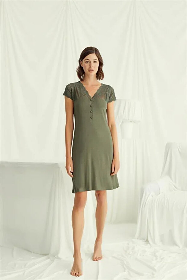 Lace Front Buttoned Nightgown with Sleeves Shoulder and Neckline