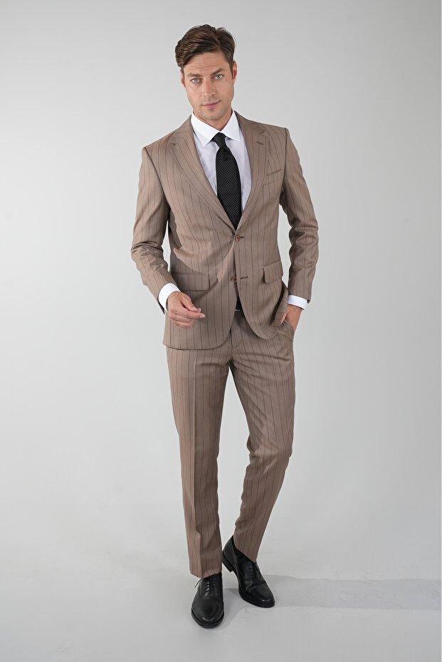 Comfort Fit Mono Collar Double Slit Suit with Buttons Light-Brown