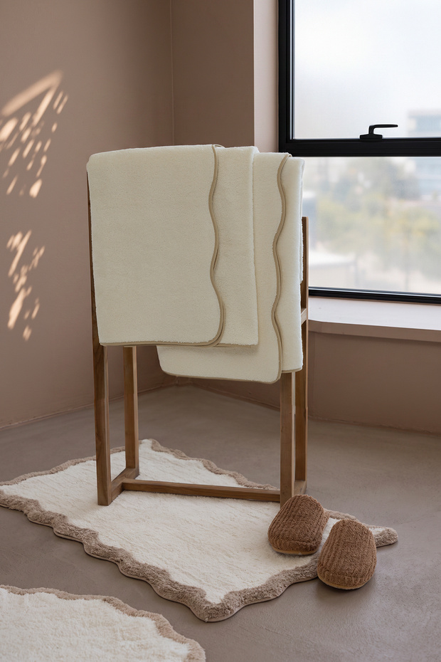 Scallop 100% Cotton Towel 2/70X140 cm Ecru+Desert Sand