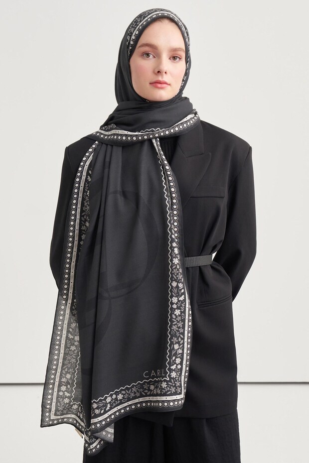 Avra Pattern Norena Wool Shawl Anthracite