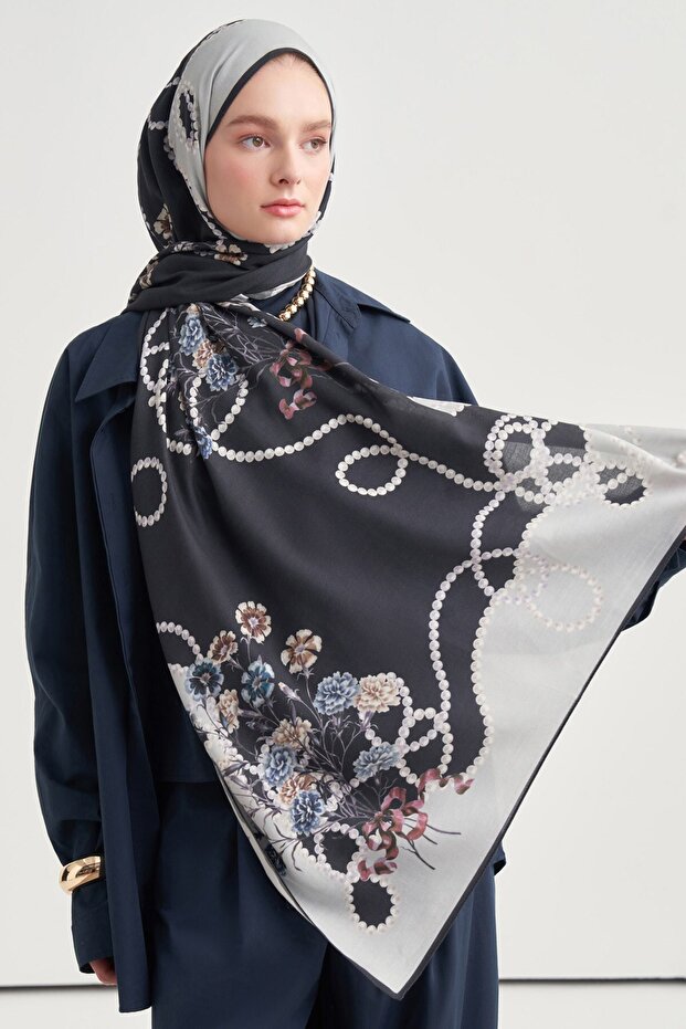 Roselle Pattern Norena Wool Shawl Navy Blue