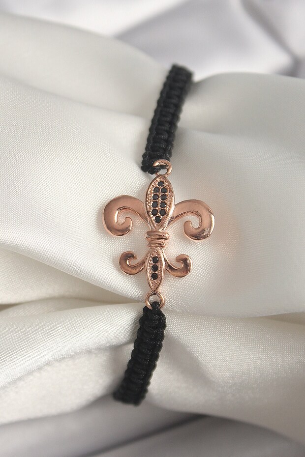 Brass Rose Color Zircon Stone Embroidered Lily Figure Lift Macrame Model Women's Bracelet