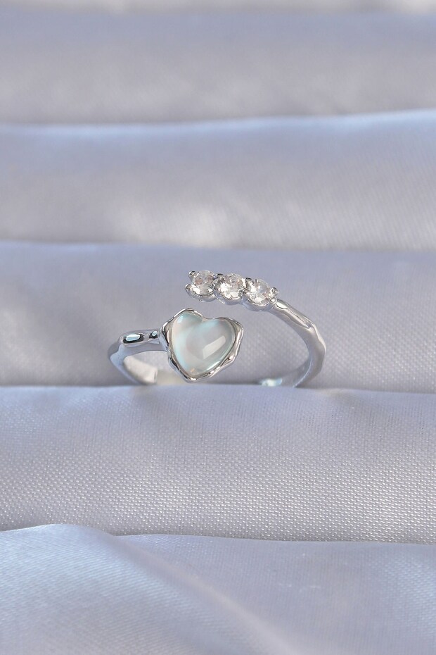 Brass Silver Color Zircon Stone Pearlescent Heart Model Adjustable Ring