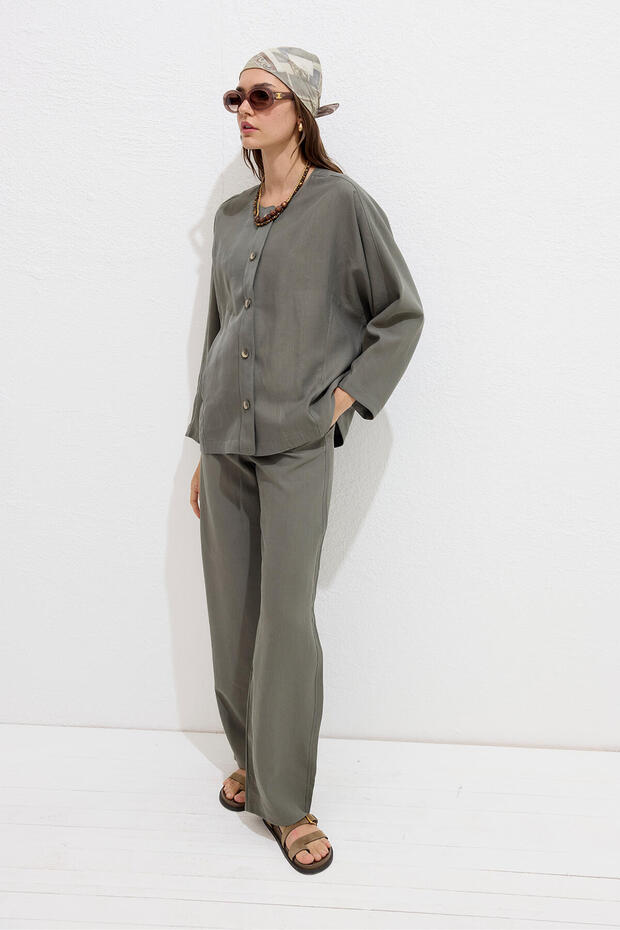 Premium Fabric Tencel Pants Khaki