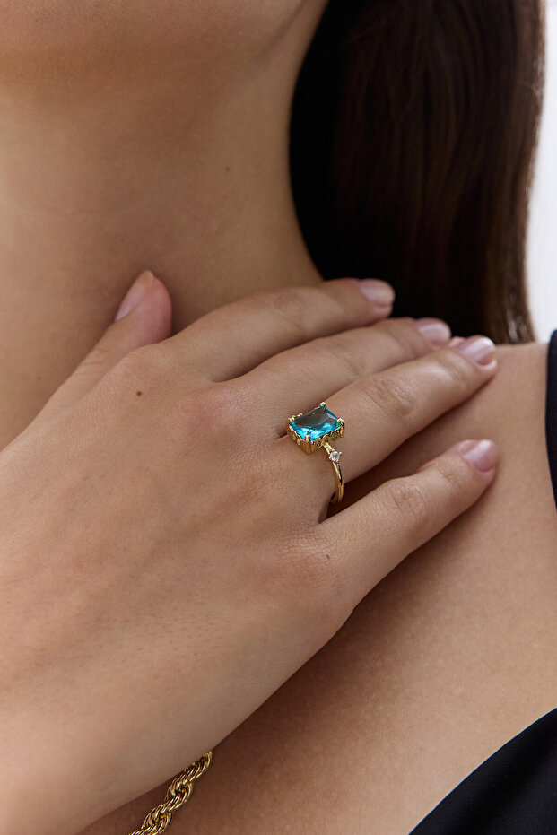 Light Yellow Vintage Blue Baguette Ring
