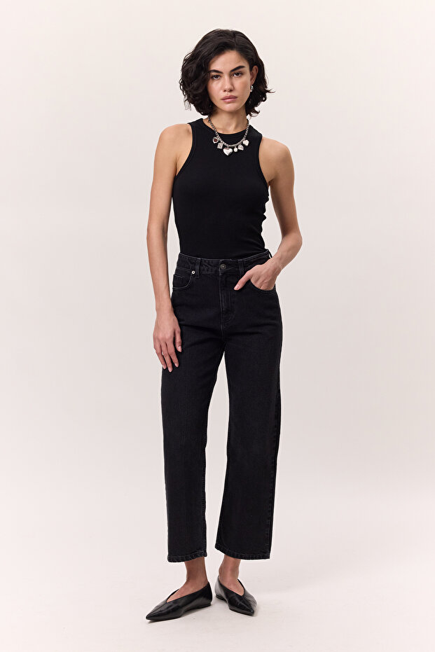 High Waist Straight Fit Jeans Black