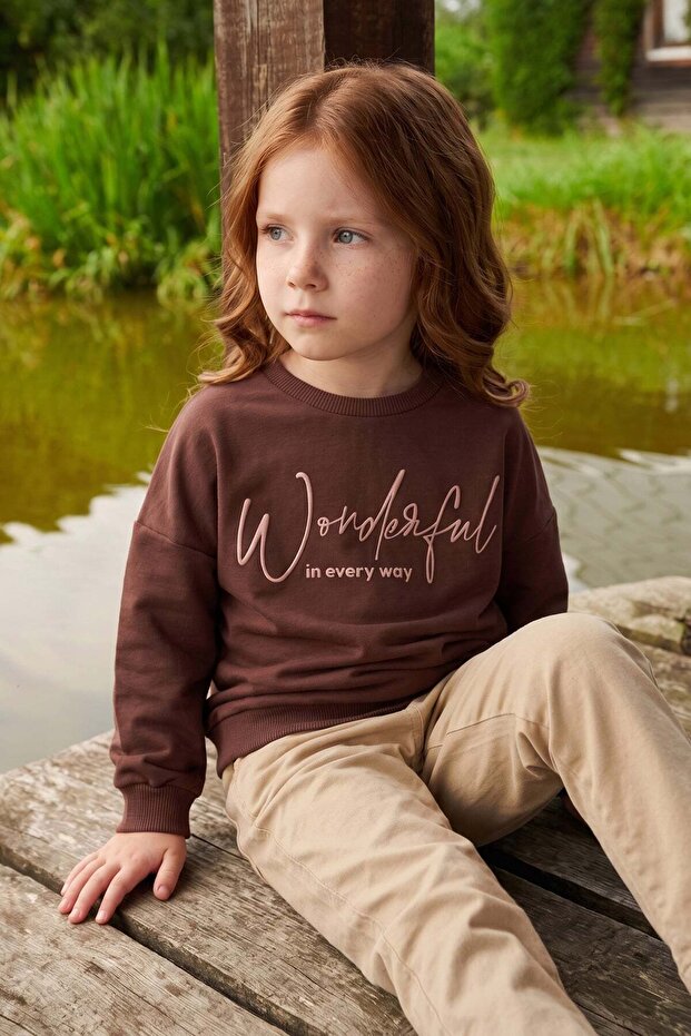 Embossed Printed Oversize Girls' Sweatshirt