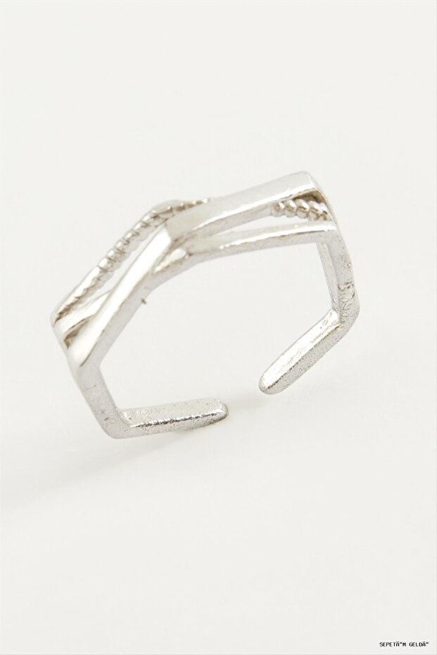Spt-Gld Twisted Metal Ring (52733) Silver Color