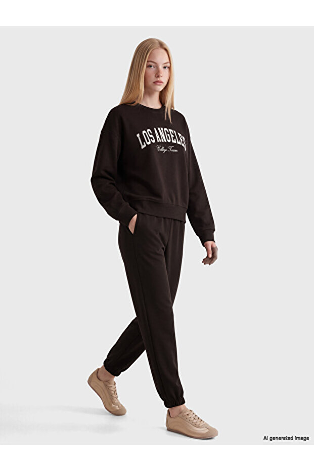Esvab • Modern & Distinctive Soft Touch Women's Jogger Sweatpants