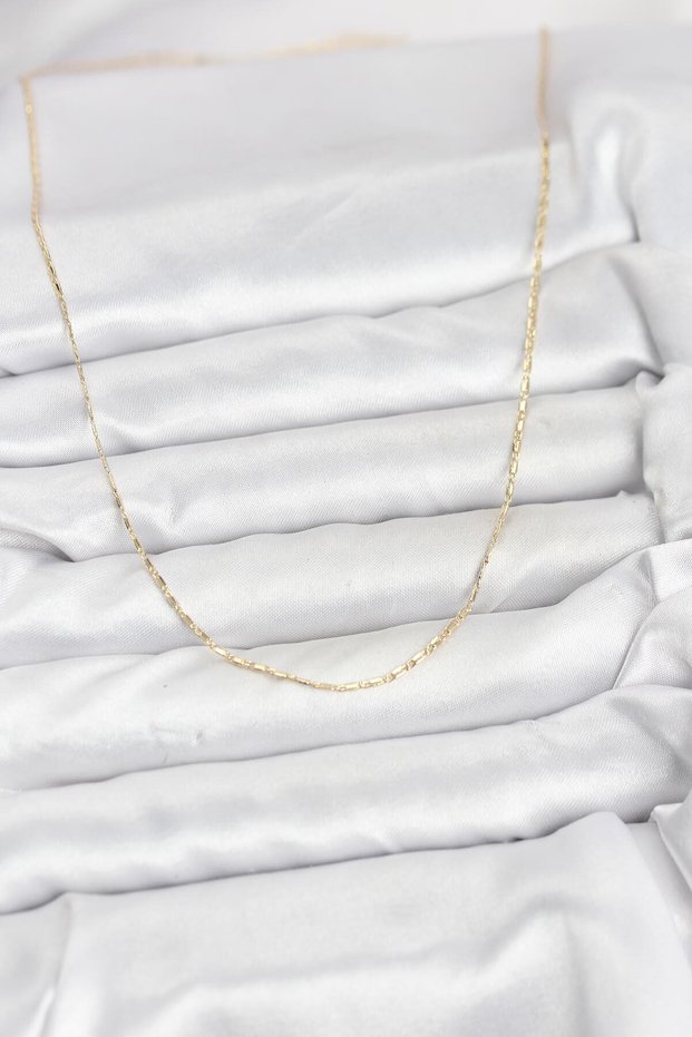 60cm Golden Brass Cutout Women's Necklace for Elegant Necks