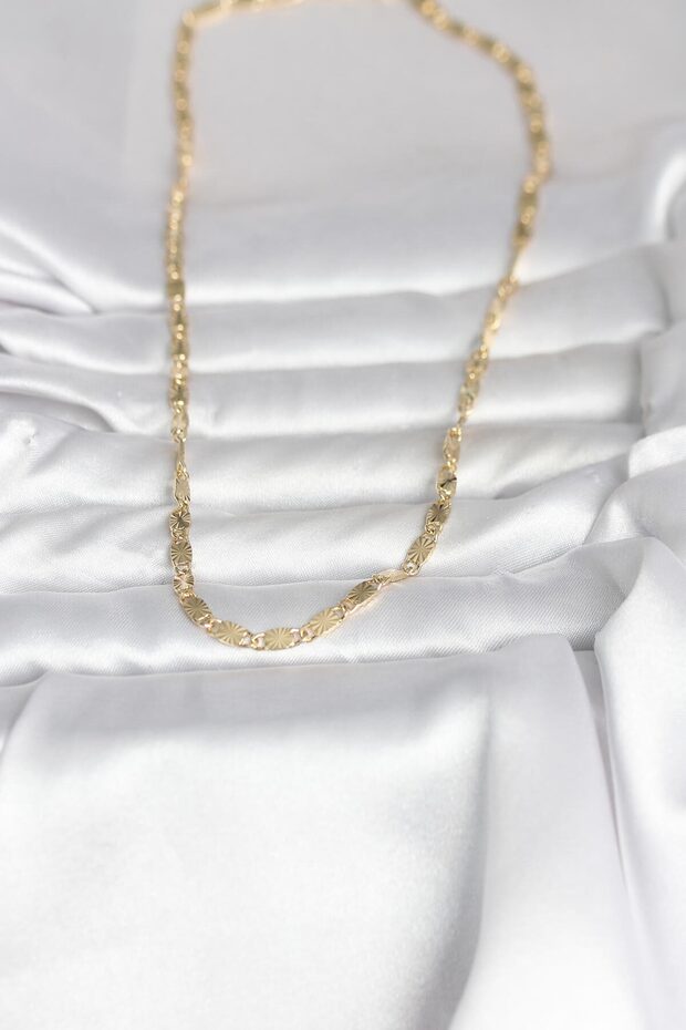45cm Golden Brass Laser Women's Necklace for Elegant Necks