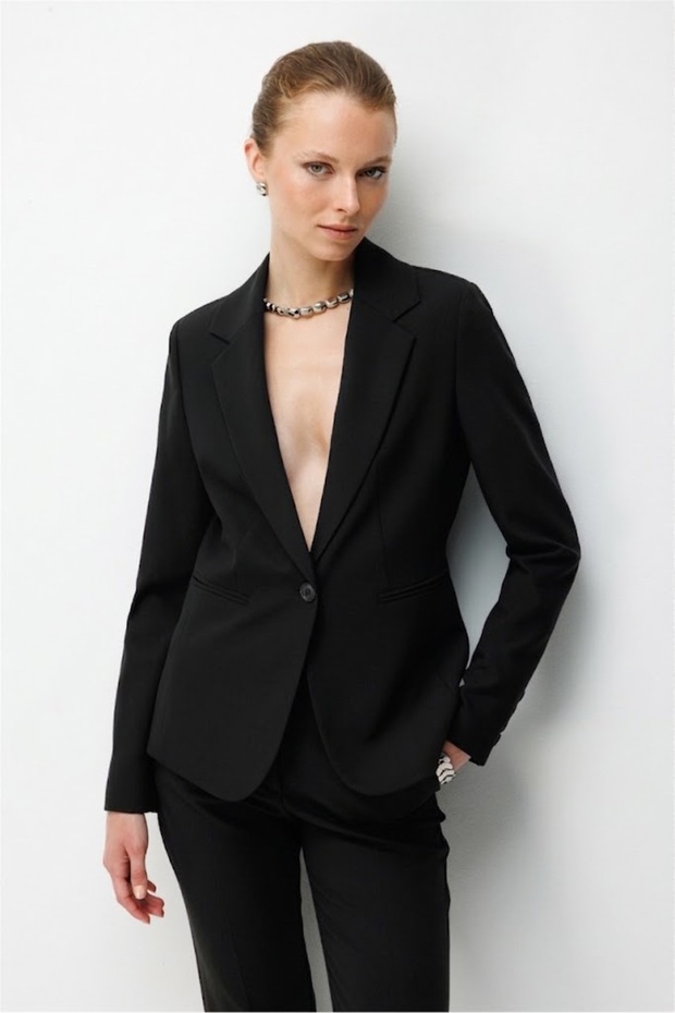 Fleto Pocketed Single Button Jacket 4061