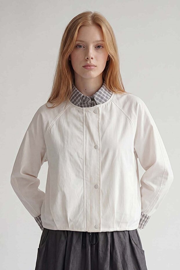 Off-White Plaid Shirt Collar Jacket