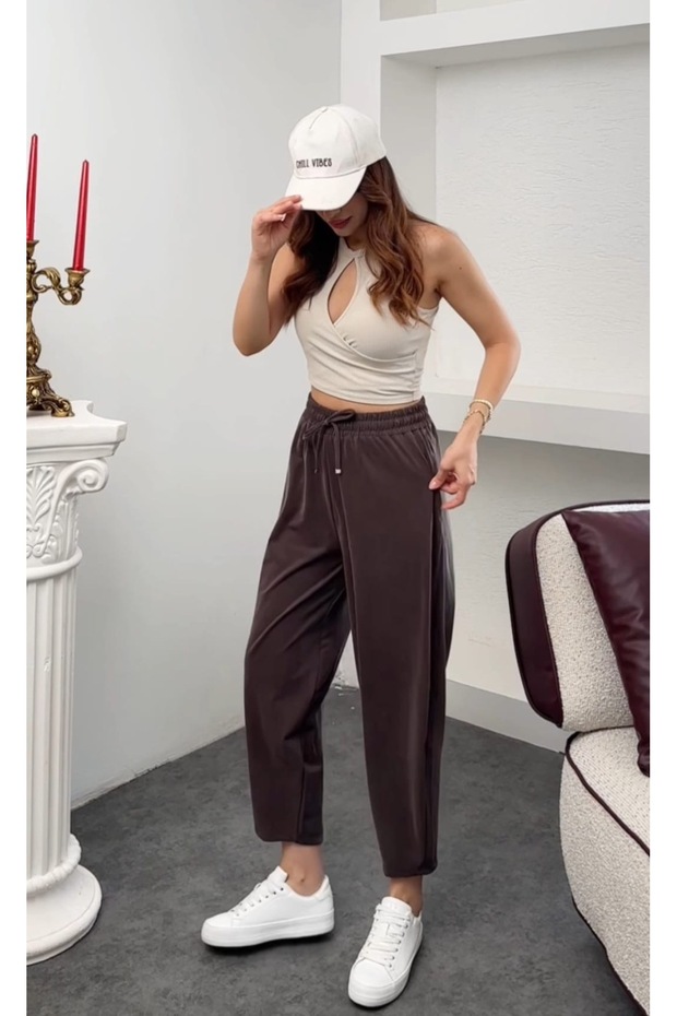 Modal tracksuit