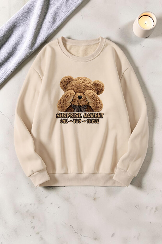 Unisex Surprise Bear Printed Crew Neck Sweatshirt