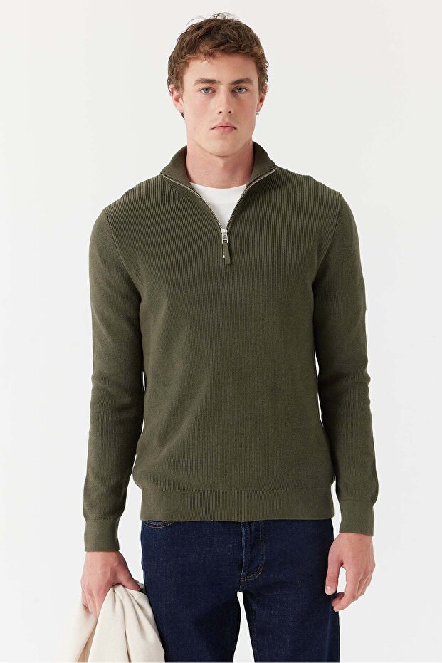 Men's Stand Collar Half Zipper Knitwear Sweater