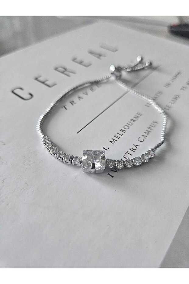 Stylish and Elegant Adjustable Lift Bracelet