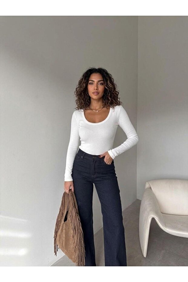 U-Neck Bodysuit with Soft Fabric