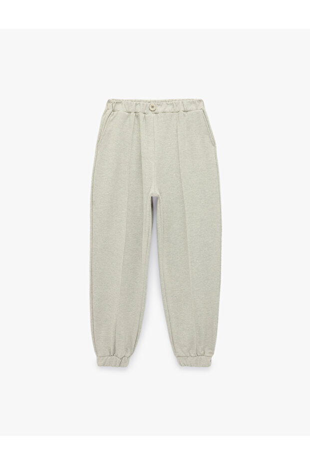 Comfortable Fit, Elastic Waist, Buttoned Pockets, Pleated Jogger Sweatpants
